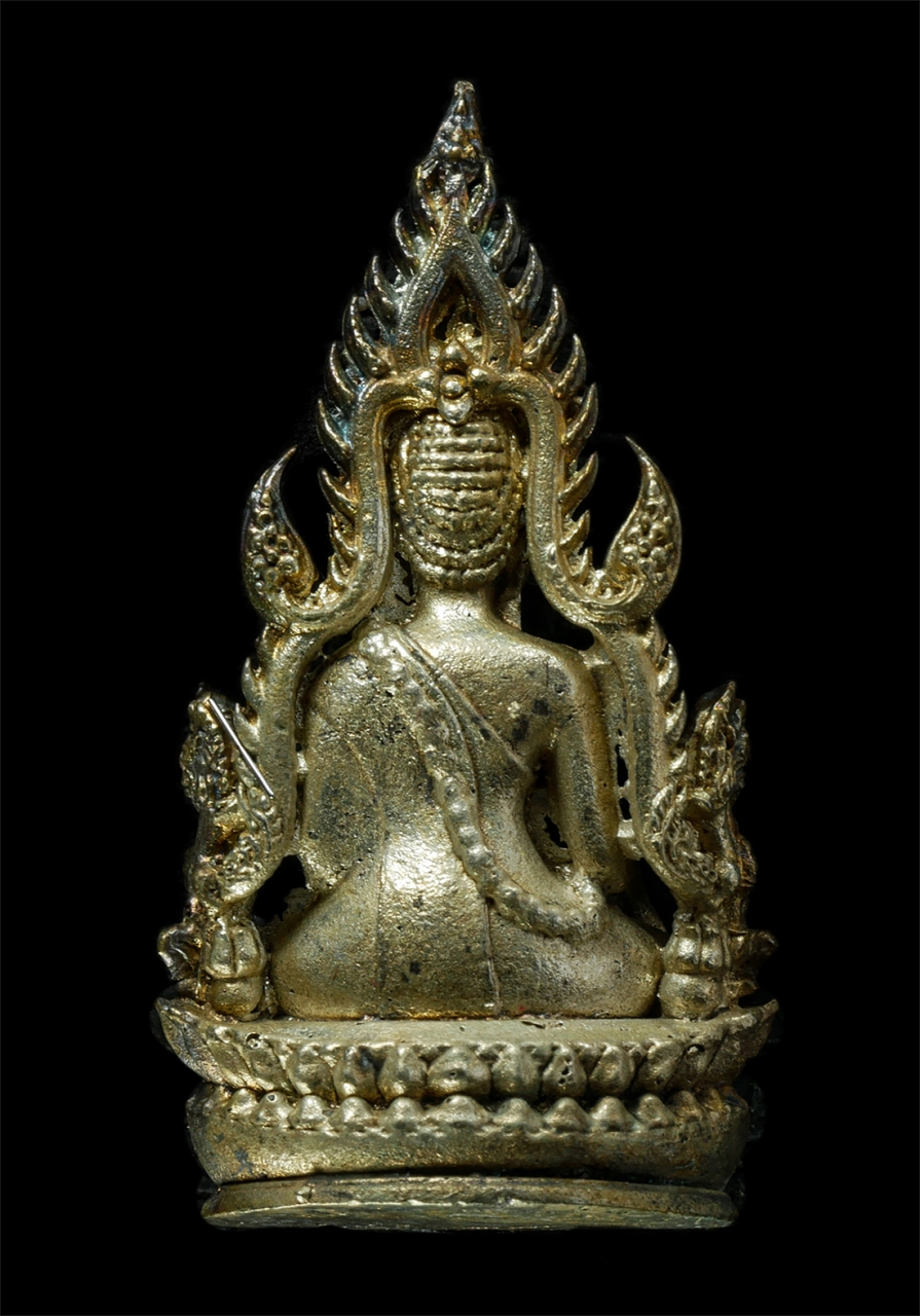 2569-03-04 (67)p.jpg - รูปหล่อพระพุทธชินราช พิมพ์แต่งฉลุลอยองค์ วัดพระศรีรัตนมหาธาตุ จ.พิษณุโลก ปี2555 กะไหล่เงิน  พระสวย พิธีใหญ่ พร้อมกล่องเดิมๆ#1 | https://kamulet.in.th